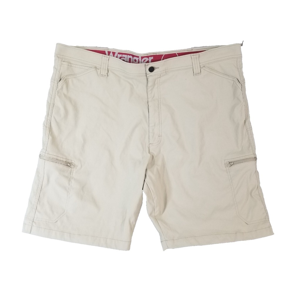 Wrangler outdoor cargo shorts men's 44x10 beige comfort waist Tech performance‎